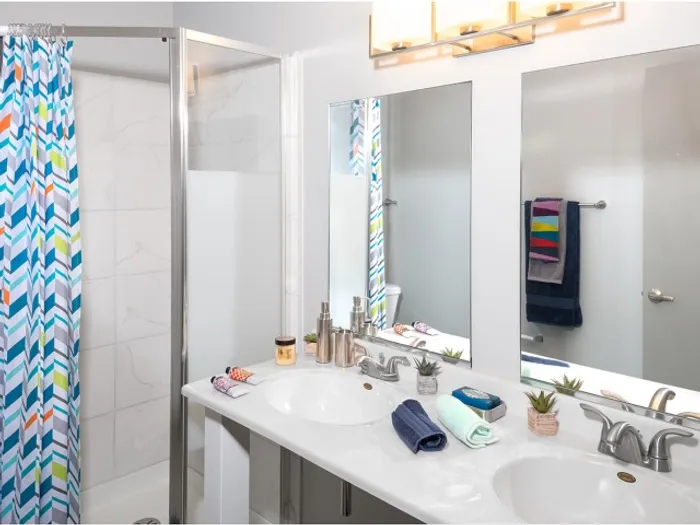 Spacious Bathroom | University Plaza  | Student Apartments in DeKalb IL