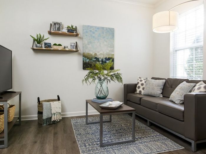 Photo Gallery at The Flatts Salisbury Apartments Near Campus