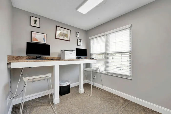 Fully equipped business center and computer lab at The Commons student apartments in Oxford, OH