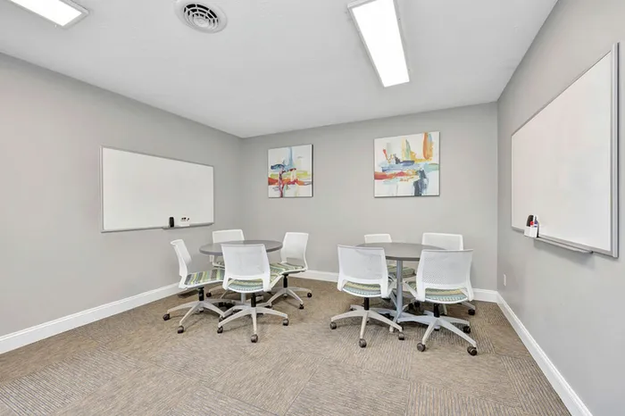 Study lounge with complimentary WiFi at The Commons student apartments in Oxford, OH