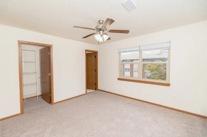 Polo Club - Empty Room