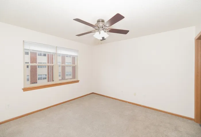 Polo Club - Empty Room
