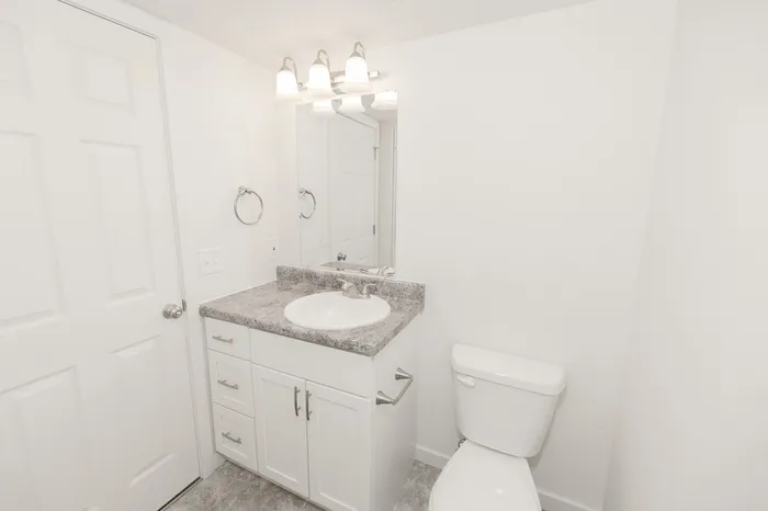 Scotsdale - Modern Bathroom