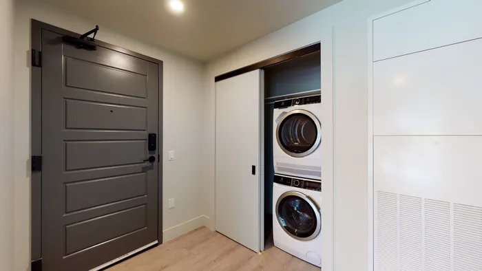 hillside apartments ottawa student housing with washer and dryer