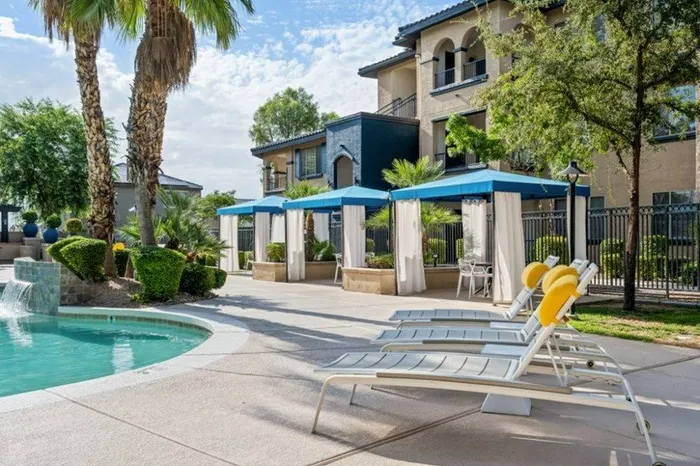 Pool with water feature at Lunaire Apartments | Goodyear, Arizona