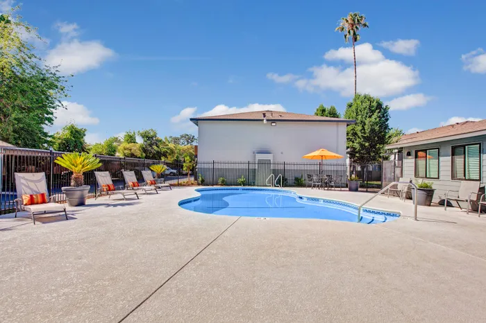 The Edison | Sacramento, CA | Sparkling Pool & Sundeck