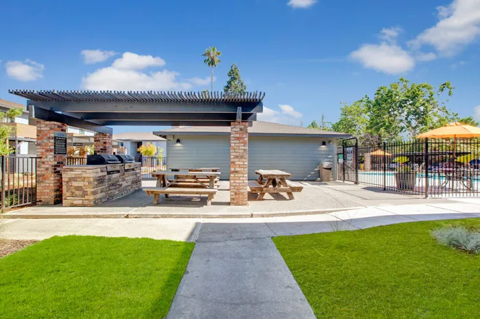 The Edison | Sacramento, CA | Grilling Stations & Pool