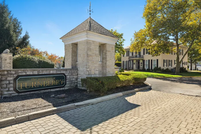 Entrance Sign | The Residence at Turnberry | Columbus Apartments