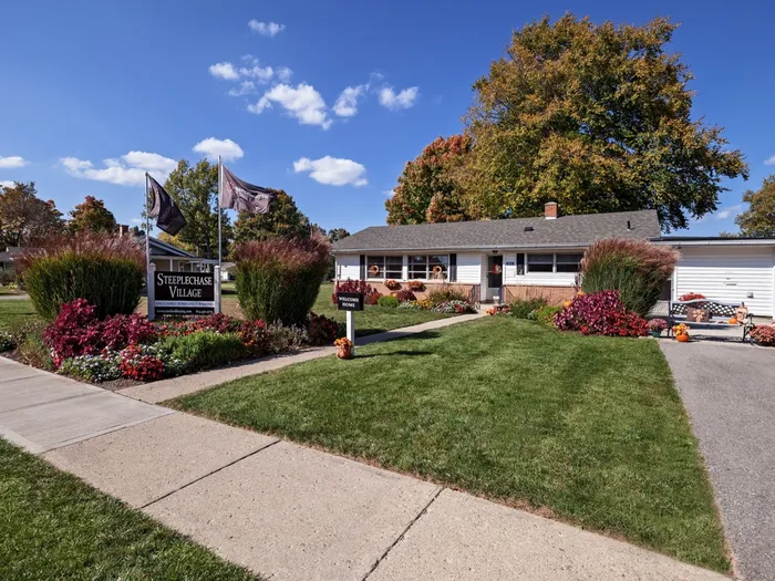 Steeplechase Village | Columbus, OH | Welcome to Steeplechase Village!