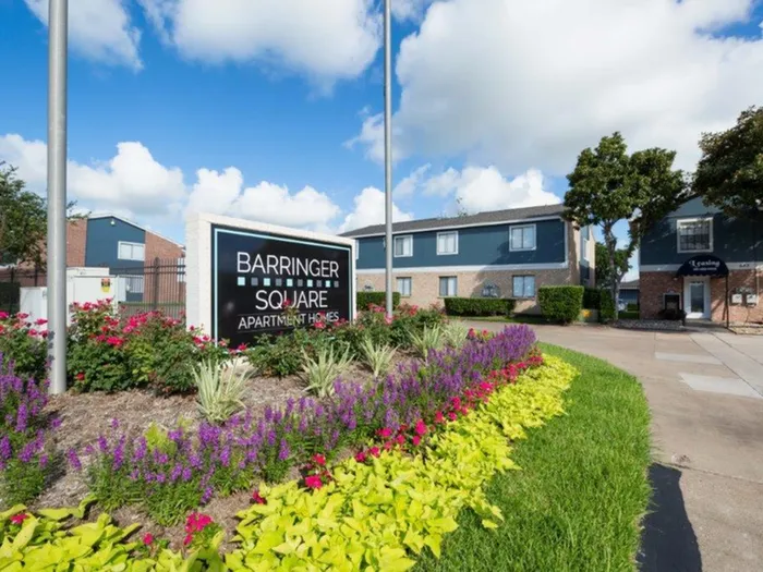Barringer Square | Webster, TX | Exterior