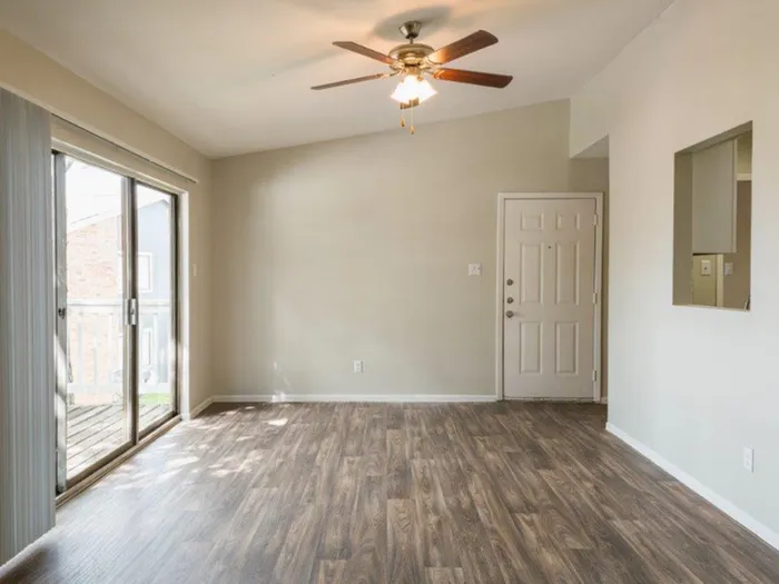 Barringer Square | Webster, TX | Naturally Lit Living Area