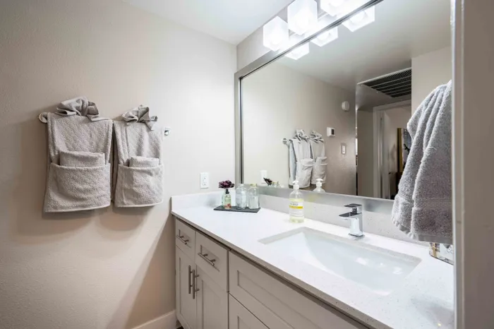 Cala Paradise Valley | Phoenix, AZ | Platinum Bathroom