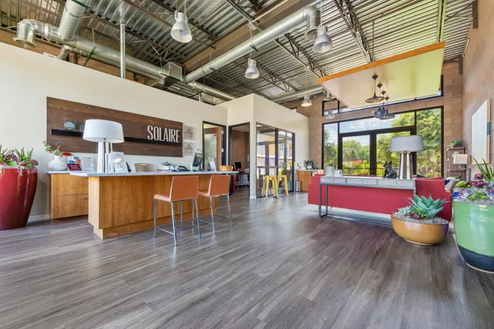 Solaire on Scottsdale | Tempe, AZ | Leasing Office and Lobby