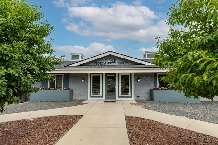 Florida Station | Aurora, CO | Leasing Office