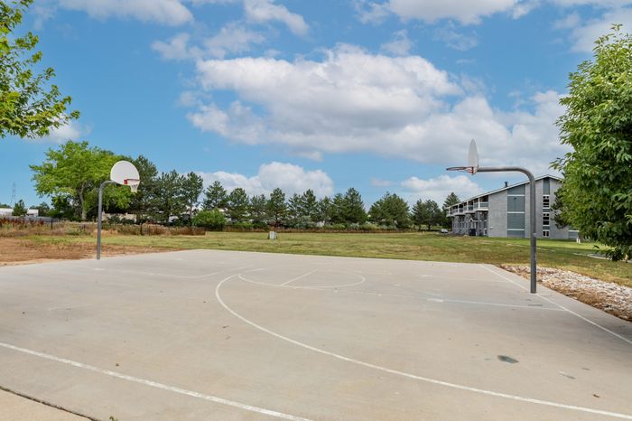 Florida Station | Aurora, CO | Basketball Courts