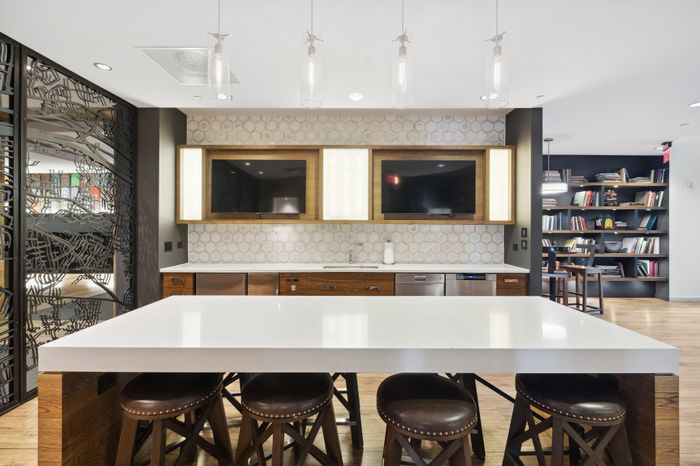 The Shelby | Alexandria, VA | Amenity Rich Resident Clubhouse