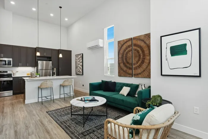 Maven on Broadway | Sacramento, CA | Living Room