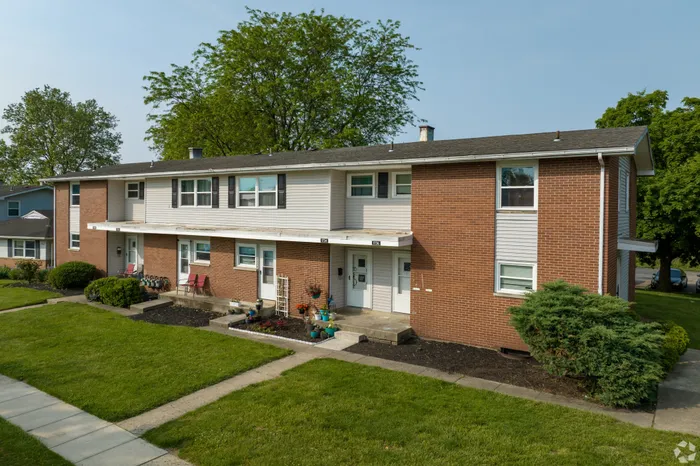 Steeplechase Village | Columbus, OH | Building Exterior