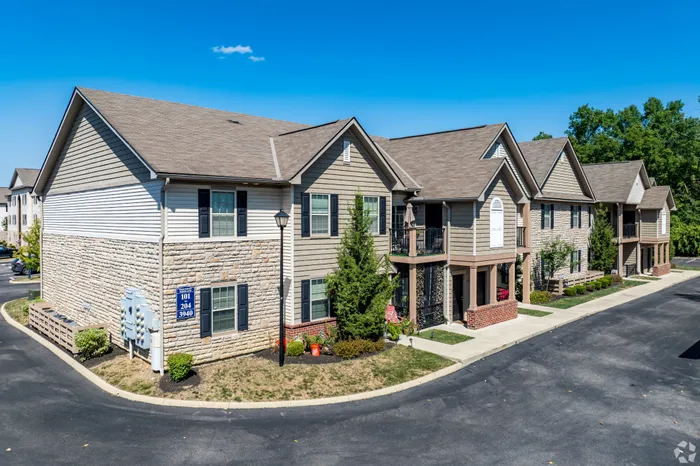Four Pointe Apartments | Columbus, OH | Exterior