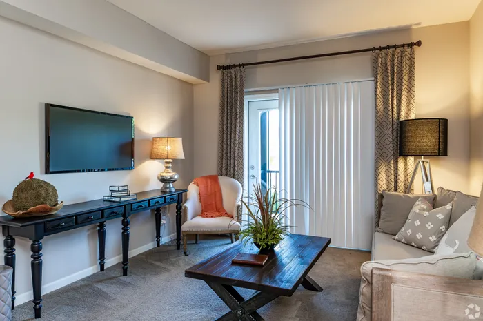 Four Pointe Apartments | Columbus, OH | Living Space