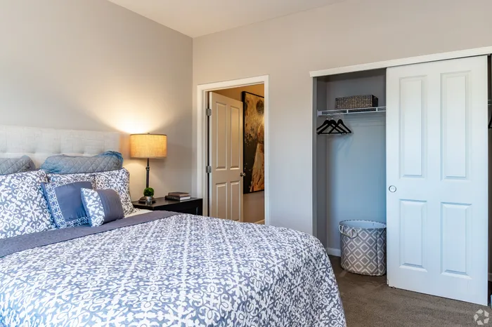 Four Pointe Apartments | Columbus, OH | Bedroom w/ Spacious Closet Space