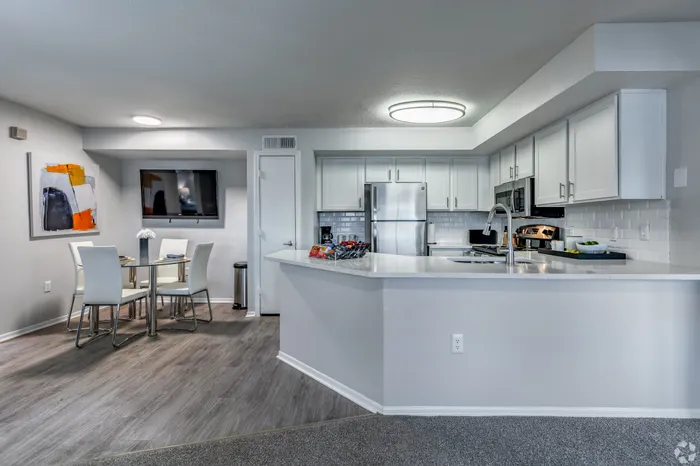 Calais Park Apartments | St. Petersburg, FL | Kitchen & Dining Area