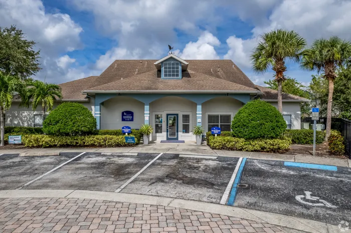 Calais Park Apartments | St. Petersburg, FL | Leasing Office