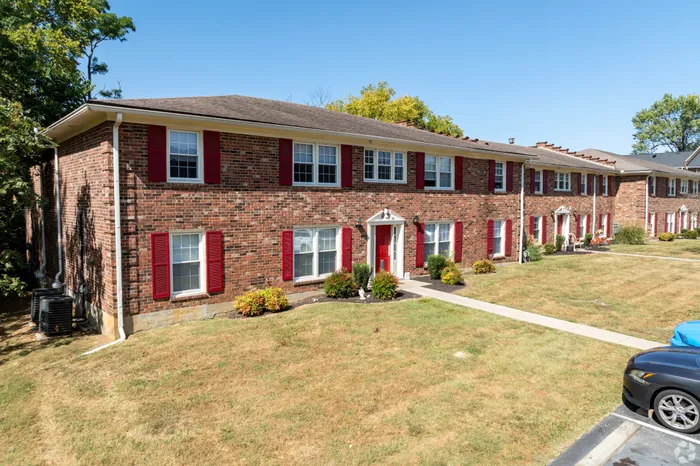 Skyview Commons | Jeffersontown, KY | Exterior