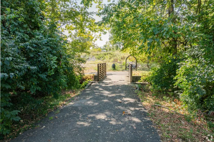 Skyview Commons | Jeffersontown, KY | Walking Path