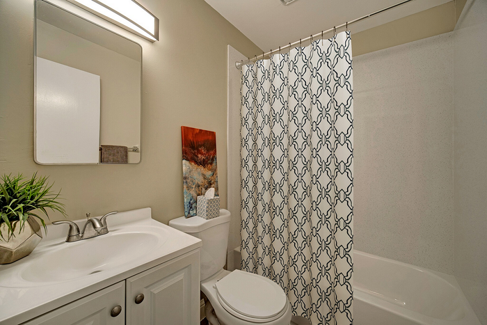The Heights | San Leandro, CA | Bathroom w/ Shower & Tub