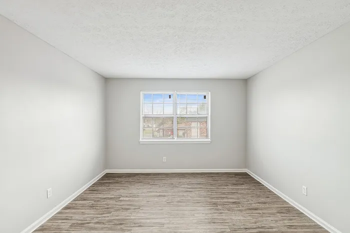 Skyview Commons | Jeffersontown, KY | Bedroom w/ Natural Lighting