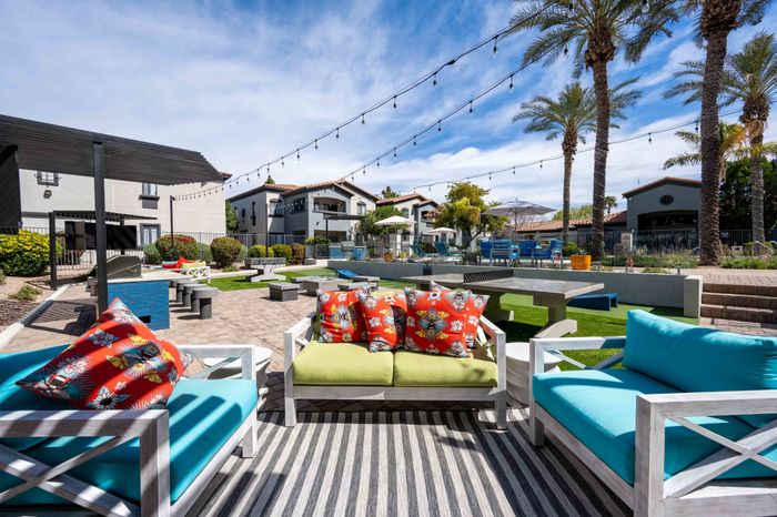 Estrella Gateway | Avondale, AZ | Outdoor Resident Lounge
