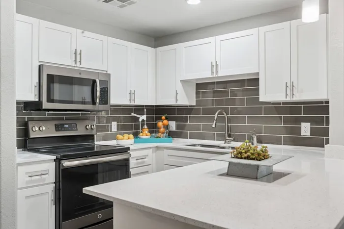 Estrella Gateway | Avondale, AZ | 2x2 Platinum Kitchen