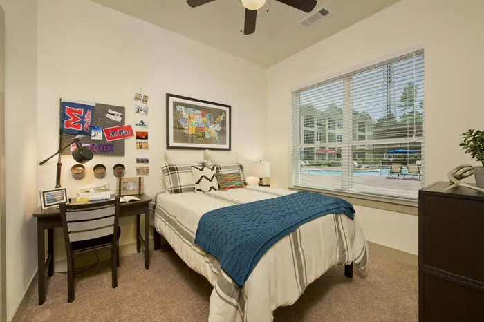 Roomy Bedroom with Desk | Domain Oxford | Apartments Oxford MS