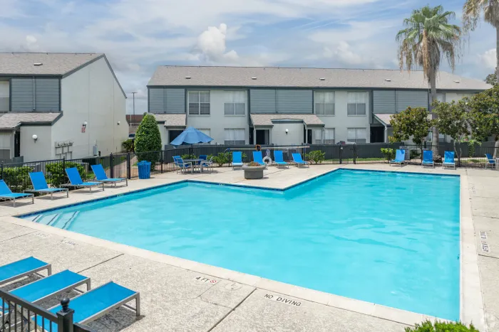 Altmonte Pool