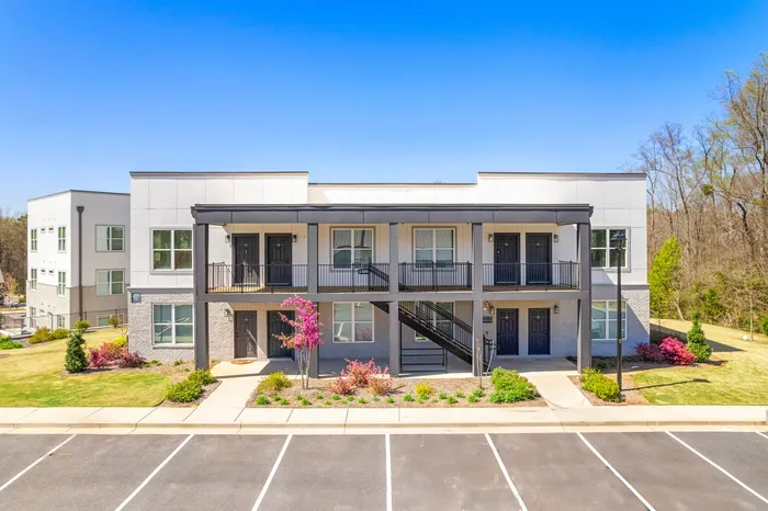 Exterior 4