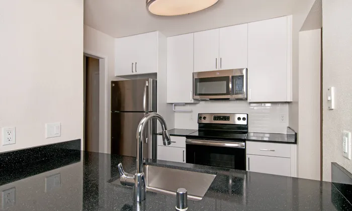 State of the Art Kitchen | Summit at Sausalito | Luxury Apartments at Sausalito, CA