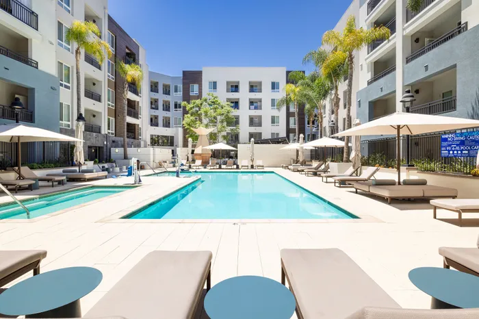 Resort Style Pool & Spa | Elan Huntington Beach | Apartments in Huntington Beach, CA