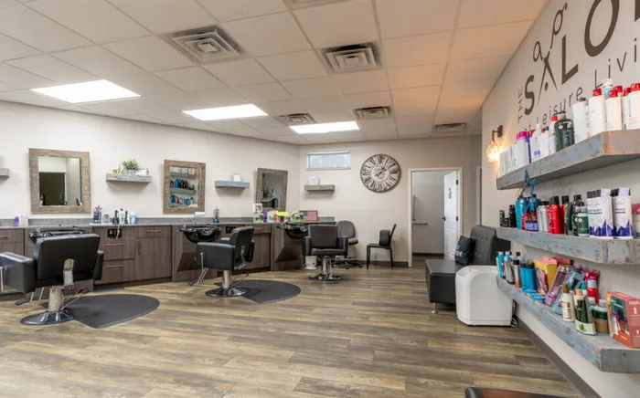 Community Salon Liv At Locust Creek