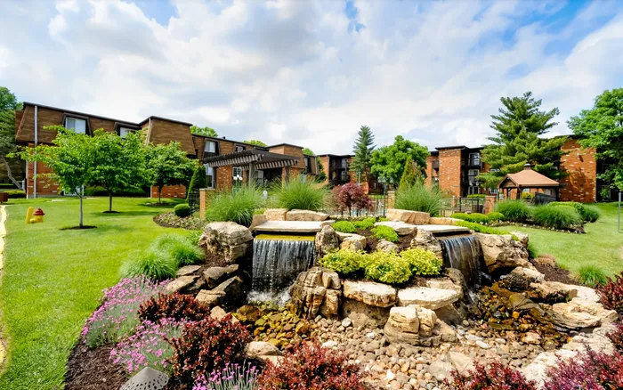Photo of our expansive and well maintained grounds at Fox Chase Apartments in Arnold, Mo.