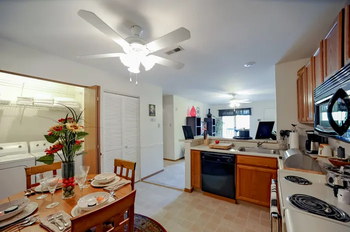 Full Size Kitchen Apartments Arnold Mo