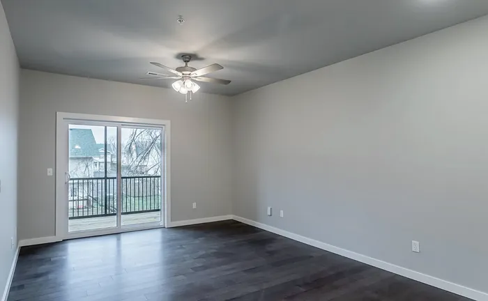 Hard Surface Flooring with 9' Ceilings