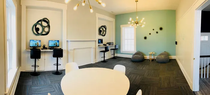 Resident Study Lounge | Apartment Homes in Cape Girardeau, MO | The District at Cape