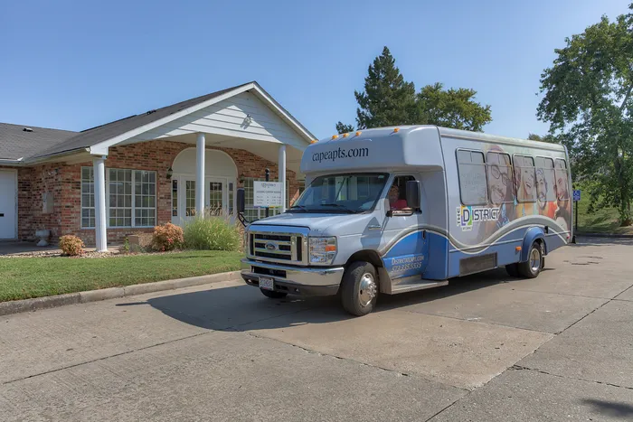 Resident Shuttle | Apartments Cape Girardeau, MO | The District at Cape