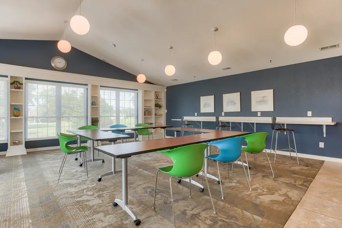 Resident Lounge | Apartments Cape Girardeau, MO | The District at Cape