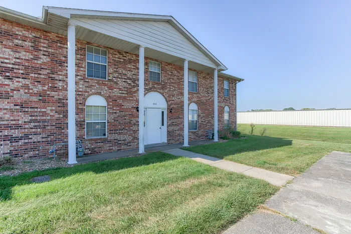 Exterior | Apartments Cape Girardeau, MO | The District at Cape