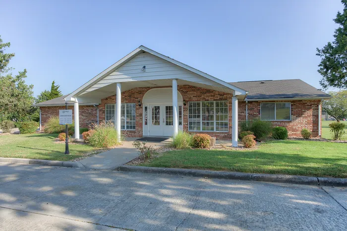 Leasing Office | Apartments Cape Girardeau, MO | The District at Cape