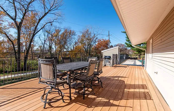Leasing Office Deck