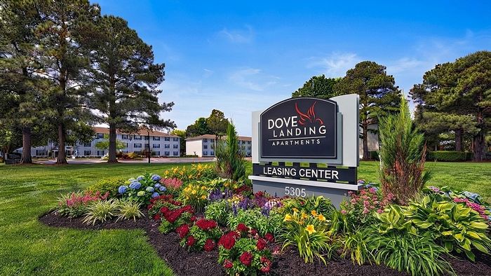 Exterior of Dove Landing | Virginia Beach, VA