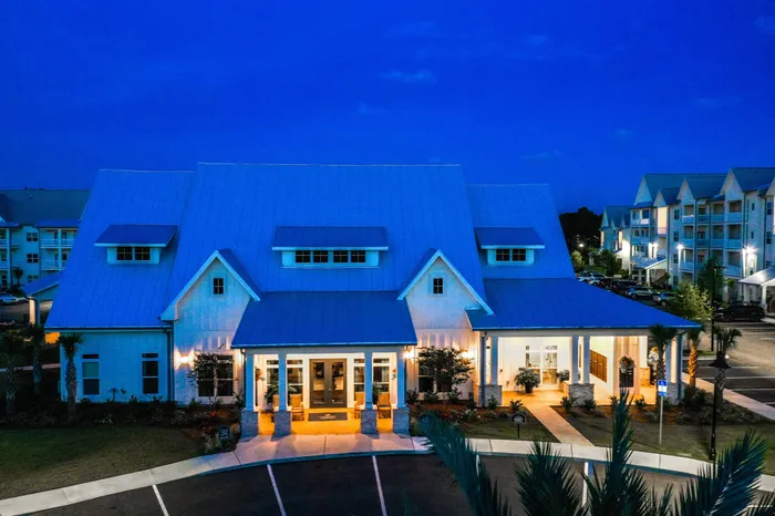 Clara Clubhouse
